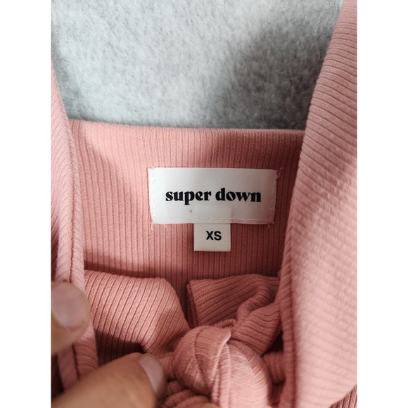 Revolve Superdown Women Peach Pink V-neck Ribbed Bow Front Beachy Bodysuit Sz XS - Picture 8 of 10